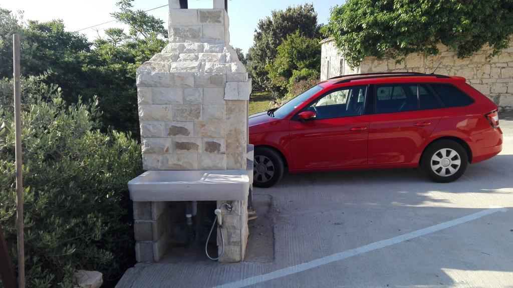 Apartment Deni Lumbarda Kültér fotó